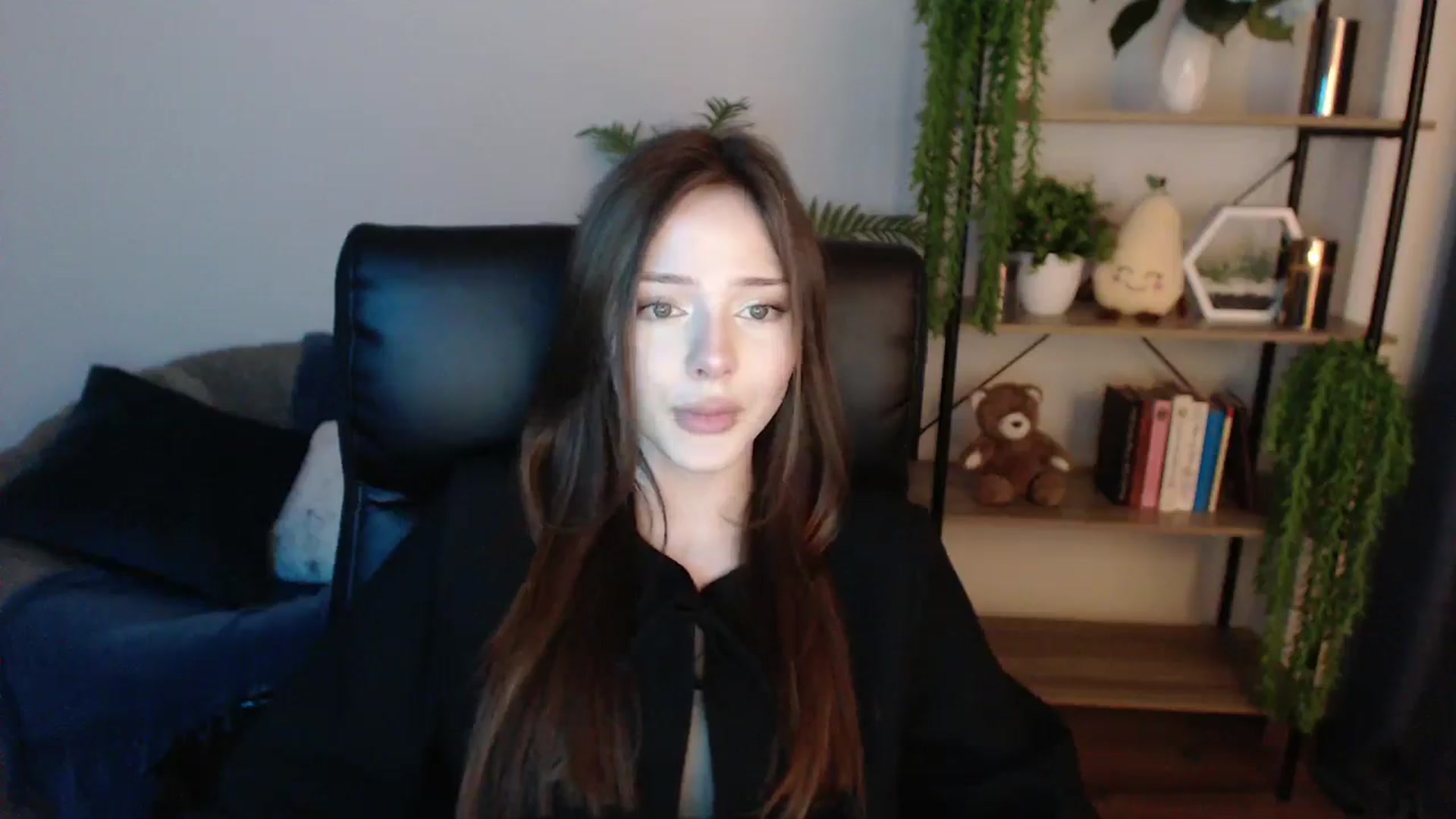 Gallery image thumbnail from KateManelli's myfreecams stream on, 02/01/2025, 12:30 image 3 of 20