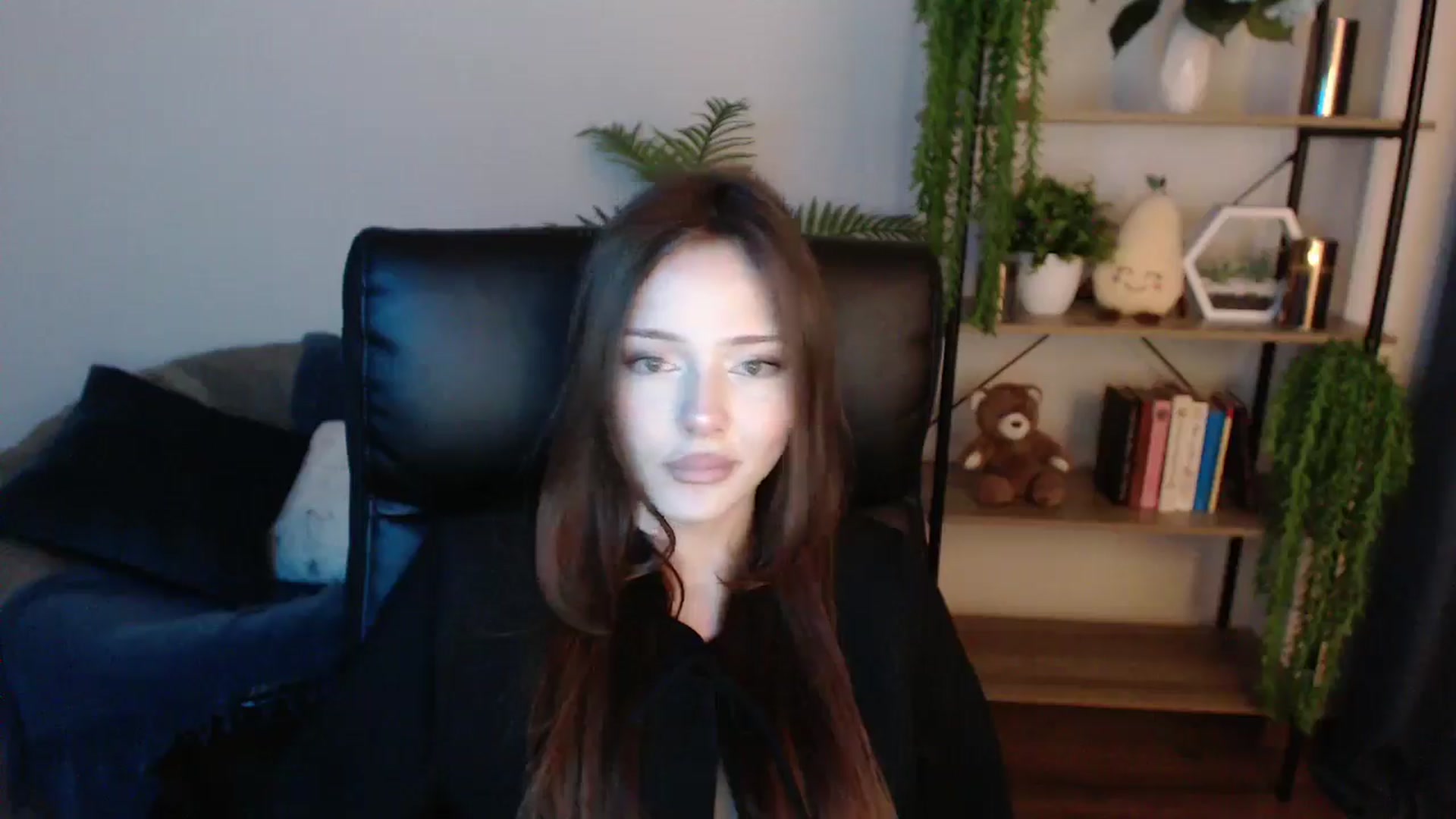 Gallery image thumbnail from KateManelli's myfreecams stream on, 02/01/2025, 12:30 image 19 of 20