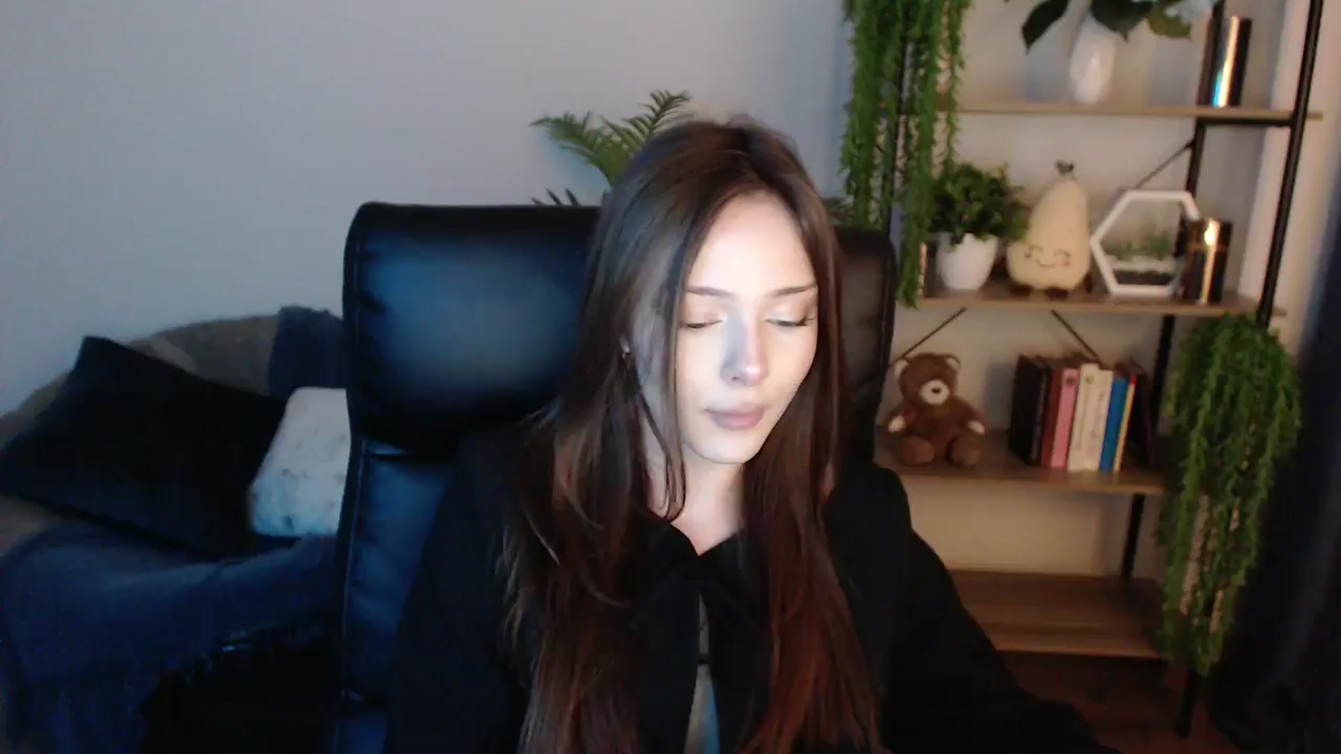 Gallery image thumbnail from KateManelli's myfreecams stream on, 02/01/2025, 12:30 image 1 of 20