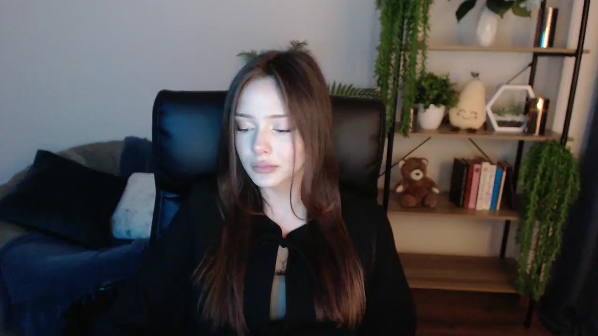 Gallery image thumbnail from KateManelli's myfreecams stream on, 02/01/2025, 12:30 image 7 of 20