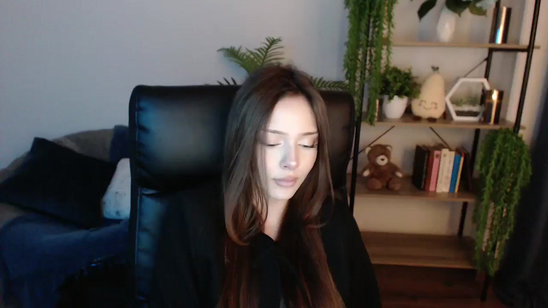 Gallery image thumbnail from KateManelli's myfreecams stream on, 02/01/2025, 12:30 image 18 of 20