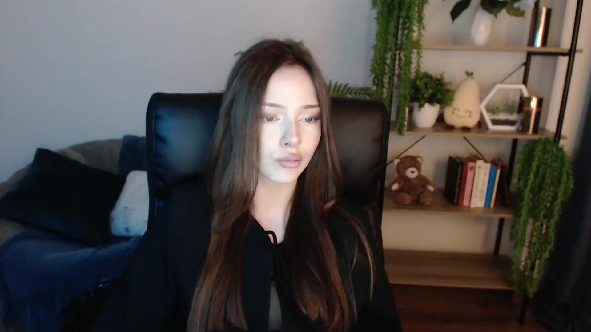 Gallery image thumbnail from KateManelli's myfreecams stream on, 02/01/2025, 12:30 image 14 of 20
