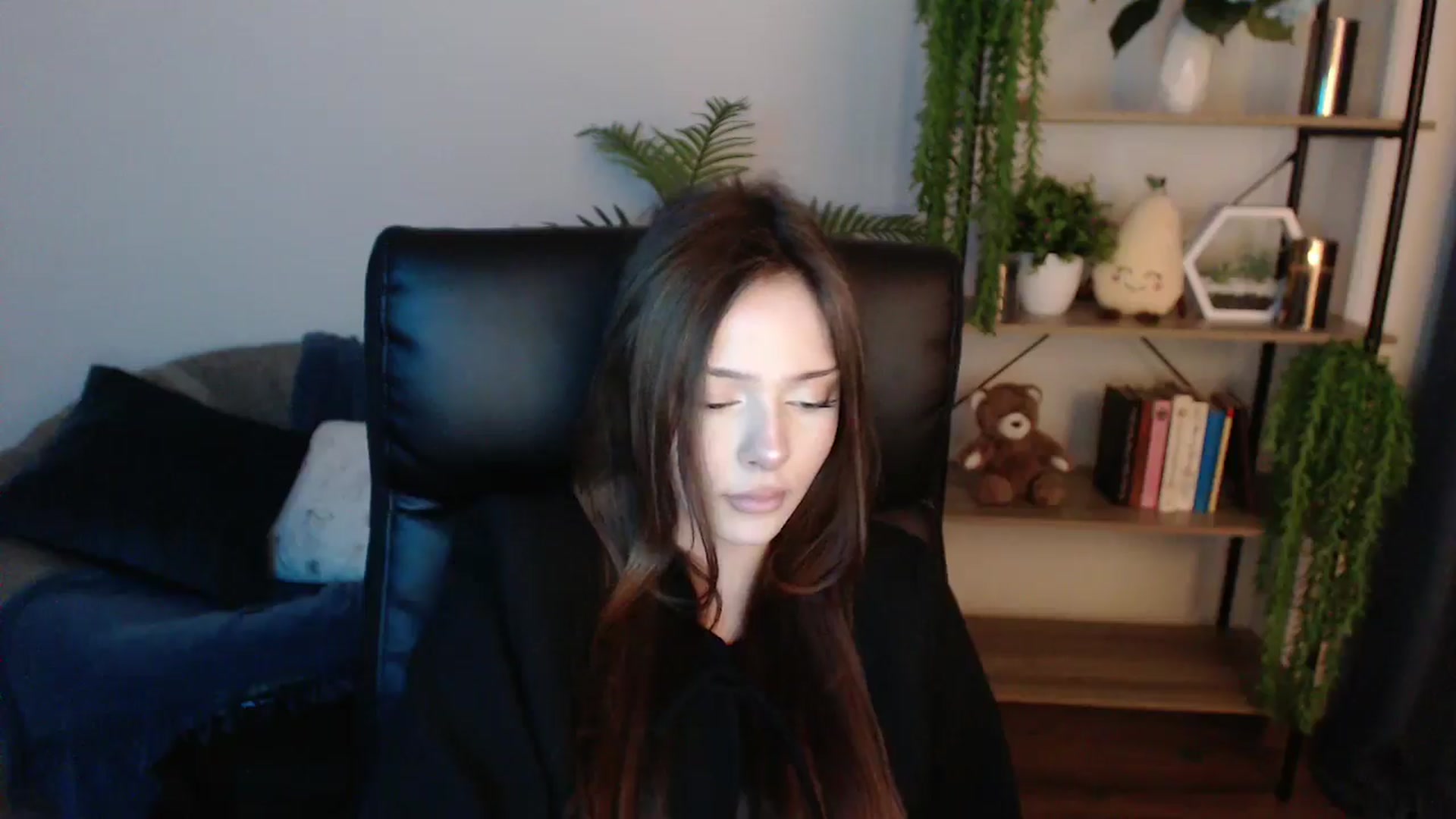 Gallery image thumbnail from KateManelli's myfreecams stream on, 02/01/2025, 12:30 image 20 of 20