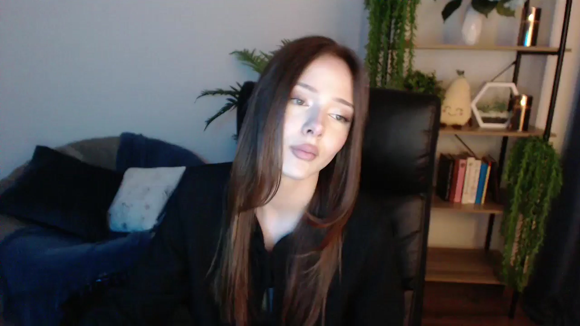 Gallery image thumbnail from KateManelli's myfreecams stream on, 02/01/2025, 13:18 image 12 of 20