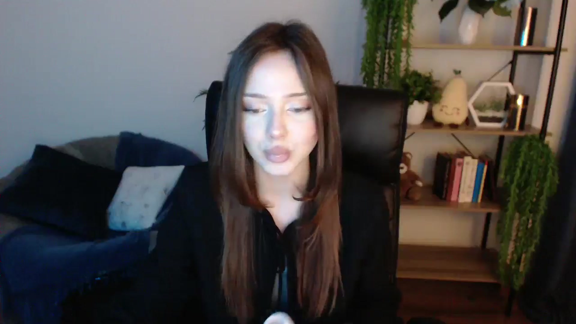 Gallery image thumbnail from KateManelli's myfreecams stream on, 02/01/2025, 13:18 image 11 of 20
