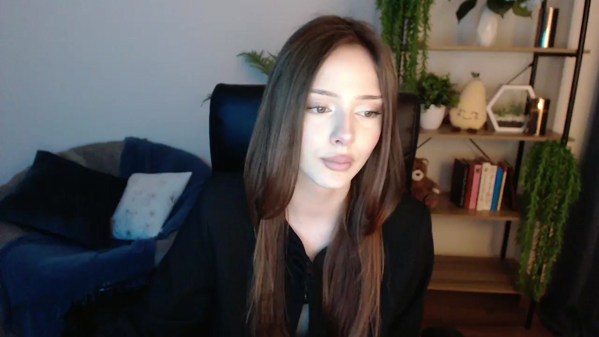 Gallery image thumbnail from KateManelli's myfreecams stream on, 02/01/2025, 13:18 image 5 of 20