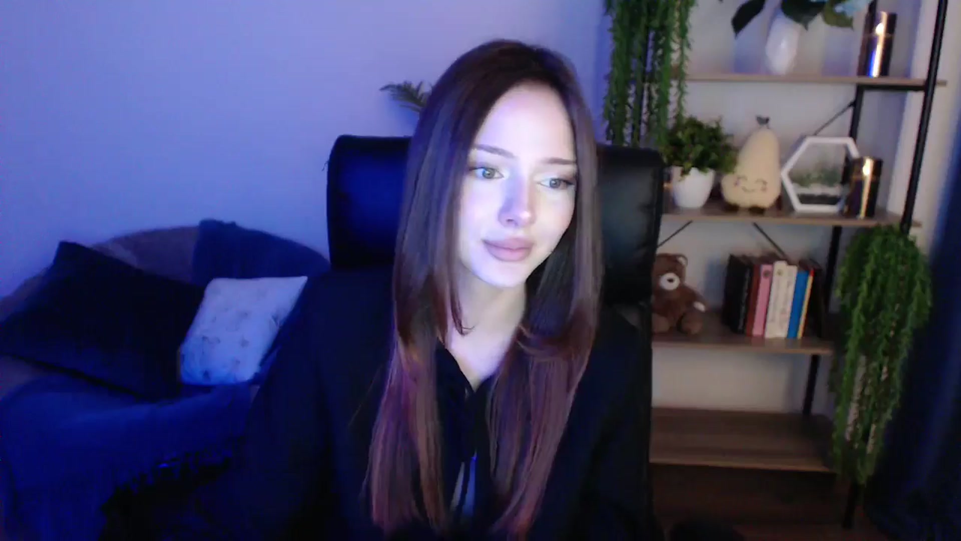 Gallery image thumbnail from KateManelli's myfreecams stream on, 02/01/2025, 13:18 image 18 of 20