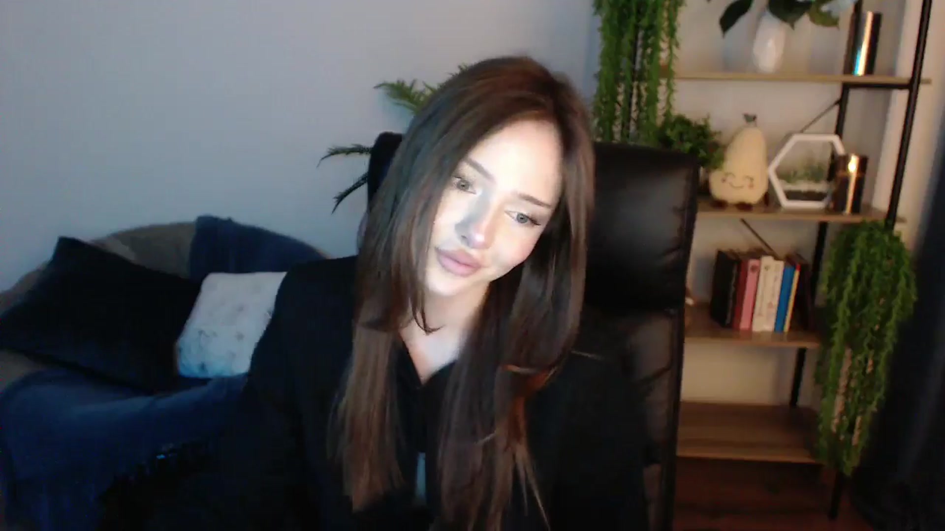 Gallery image thumbnail from KateManelli's myfreecams stream on, 02/01/2025, 13:18 image 7 of 20