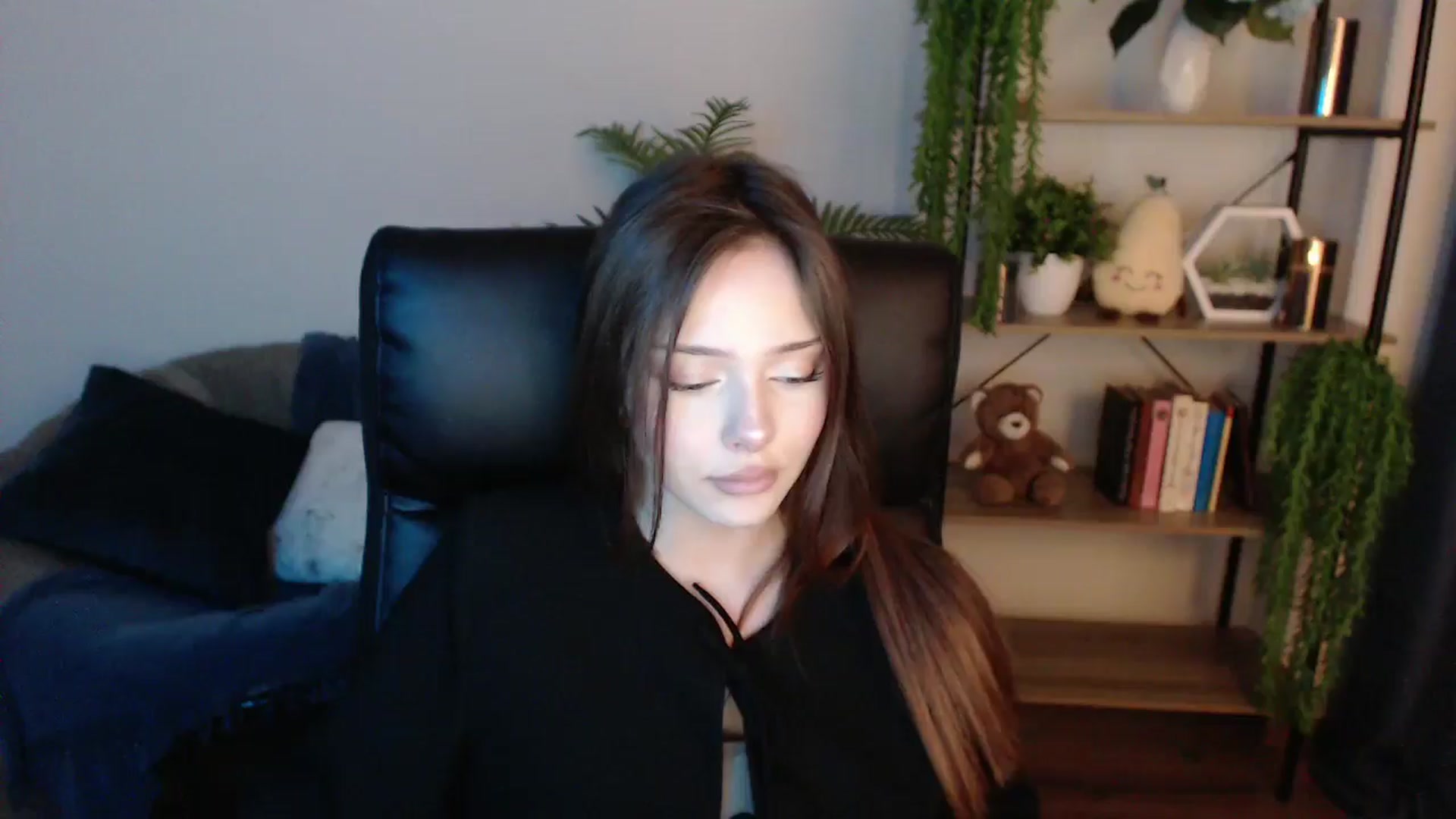 Gallery image thumbnail from KateManelli's myfreecams stream on, 02/01/2025, 13:18 image 1 of 20