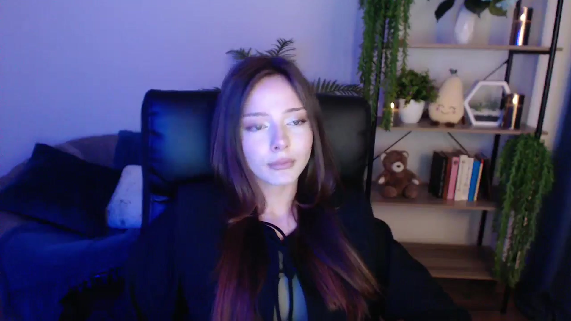 Gallery image thumbnail from KateManelli's myfreecams stream on, 02/01/2025, 13:39 image 9 of 20