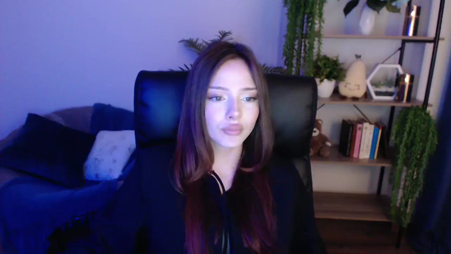 Gallery image thumbnail from KateManelli's myfreecams stream on, 02/01/2025, 13:39 image 12 of 20