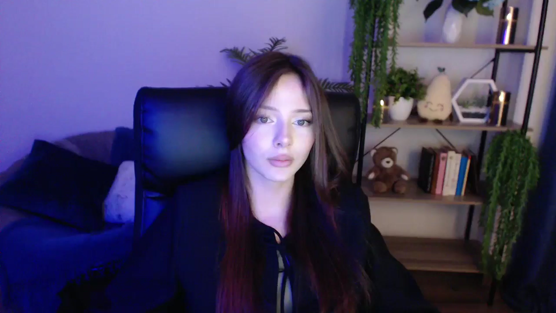 Gallery image thumbnail from KateManelli's myfreecams stream on, 02/01/2025, 13:39 image 6 of 20