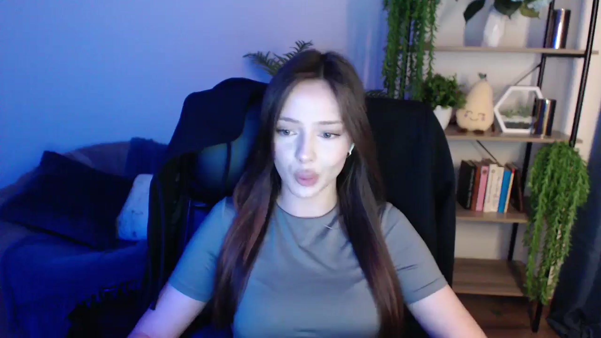 Gallery image thumbnail from KateManelli's myfreecams stream on, 02/04/2025, 09:41 image 8 of 20