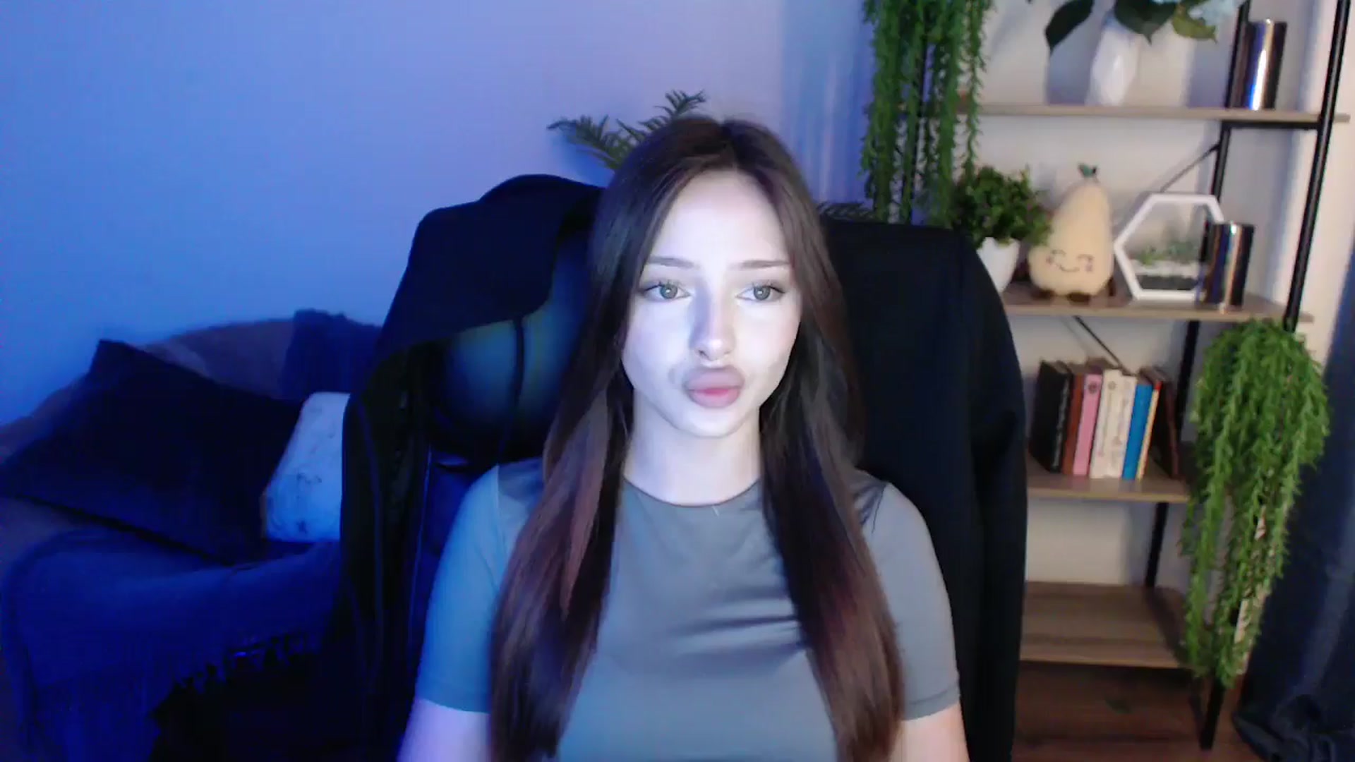 Gallery image thumbnail from KateManelli's myfreecams stream on, 02/04/2025, 09:41 image 7 of 20