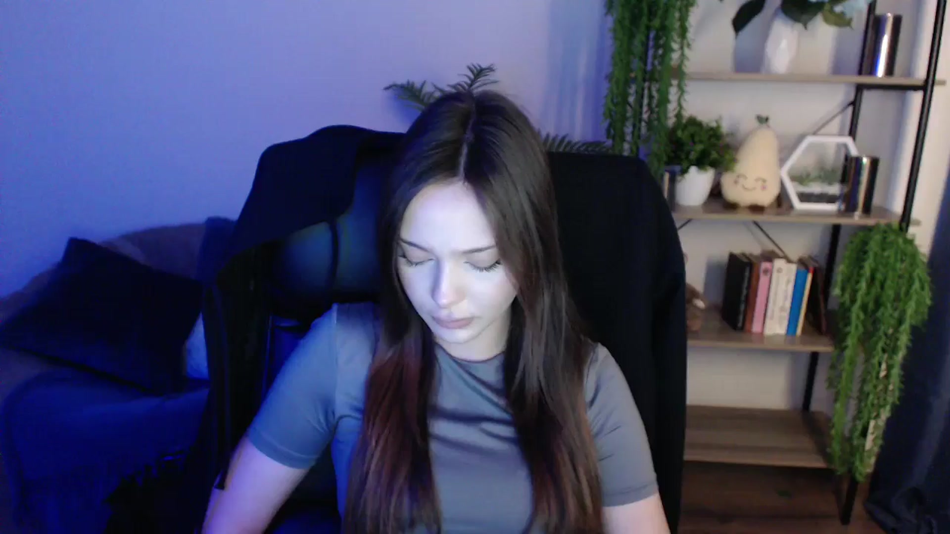 Gallery image thumbnail from KateManelli's myfreecams stream on, 02/04/2025, 10:22 image 18 of 20