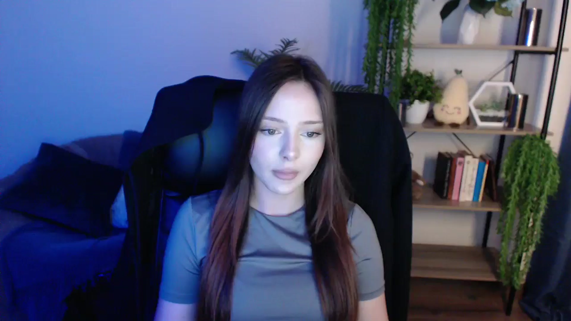 Gallery image thumbnail from KateManelli's myfreecams stream on, 02/04/2025, 10:22 image 13 of 20