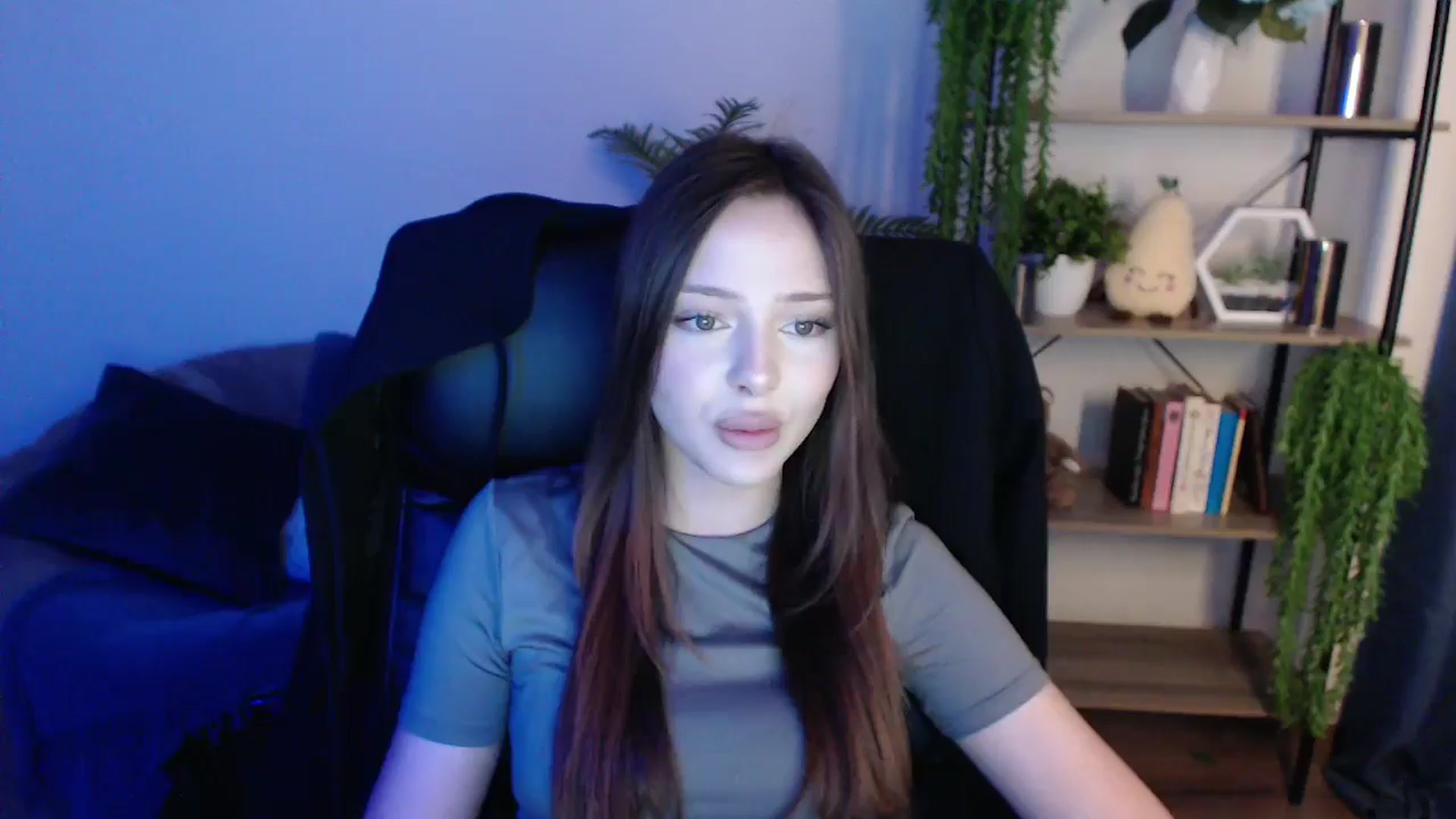 Gallery image thumbnail from KateManelli's myfreecams stream on, 02/04/2025, 10:22 image 19 of 20