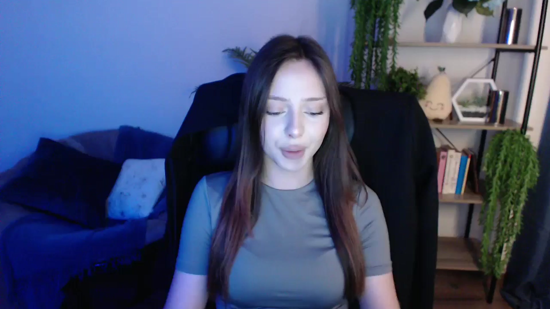 Gallery image thumbnail from KateManelli's myfreecams stream on, 02/04/2025, 10:22 image 8 of 20