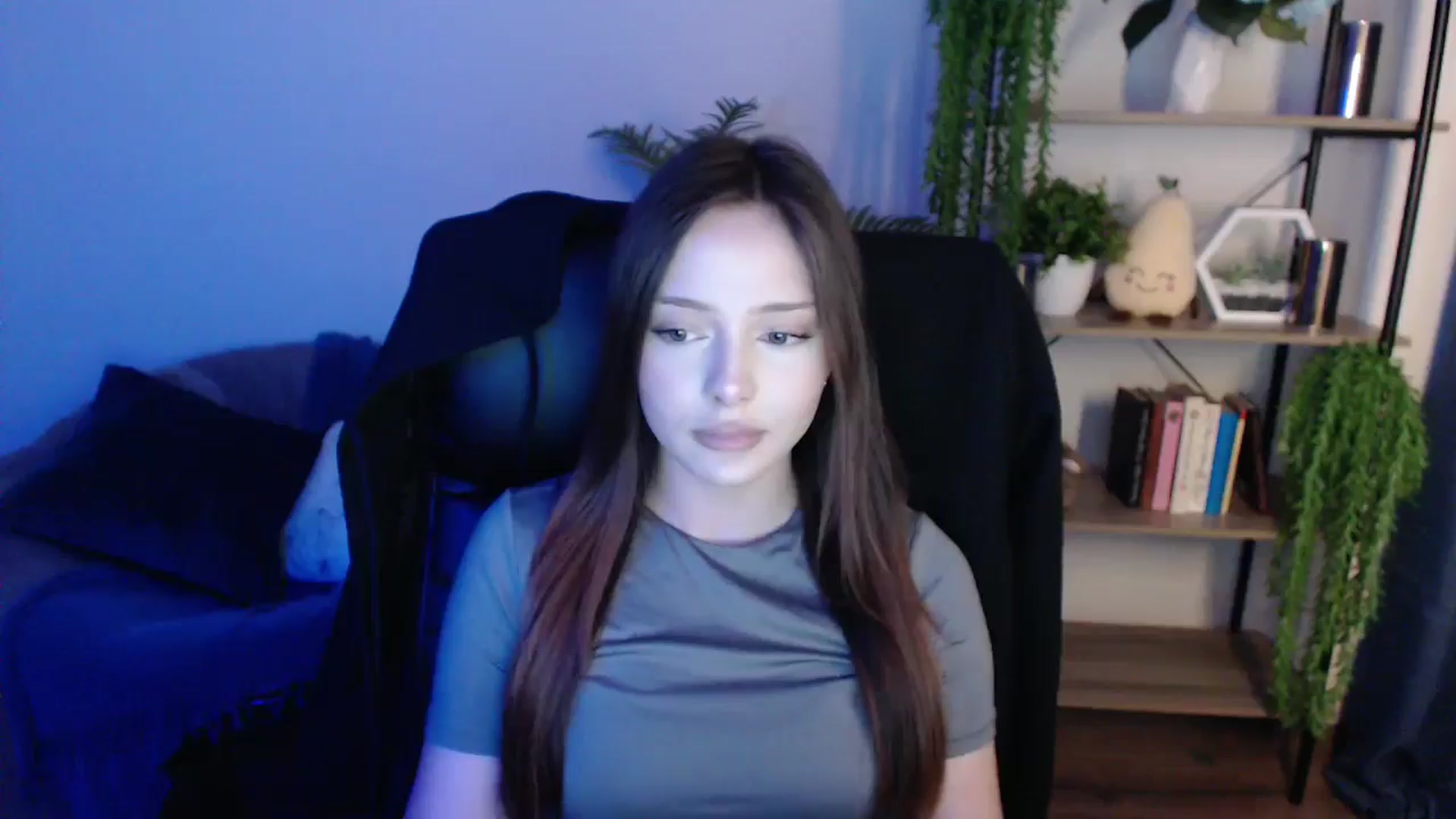 Gallery image thumbnail from KateManelli's myfreecams stream on, 02/04/2025, 10:22 image 12 of 20