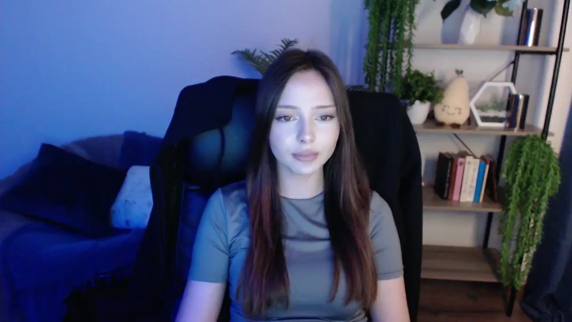 Gallery image thumbnail from KateManelli's myfreecams stream on, 02/04/2025, 10:22 image 11 of 20