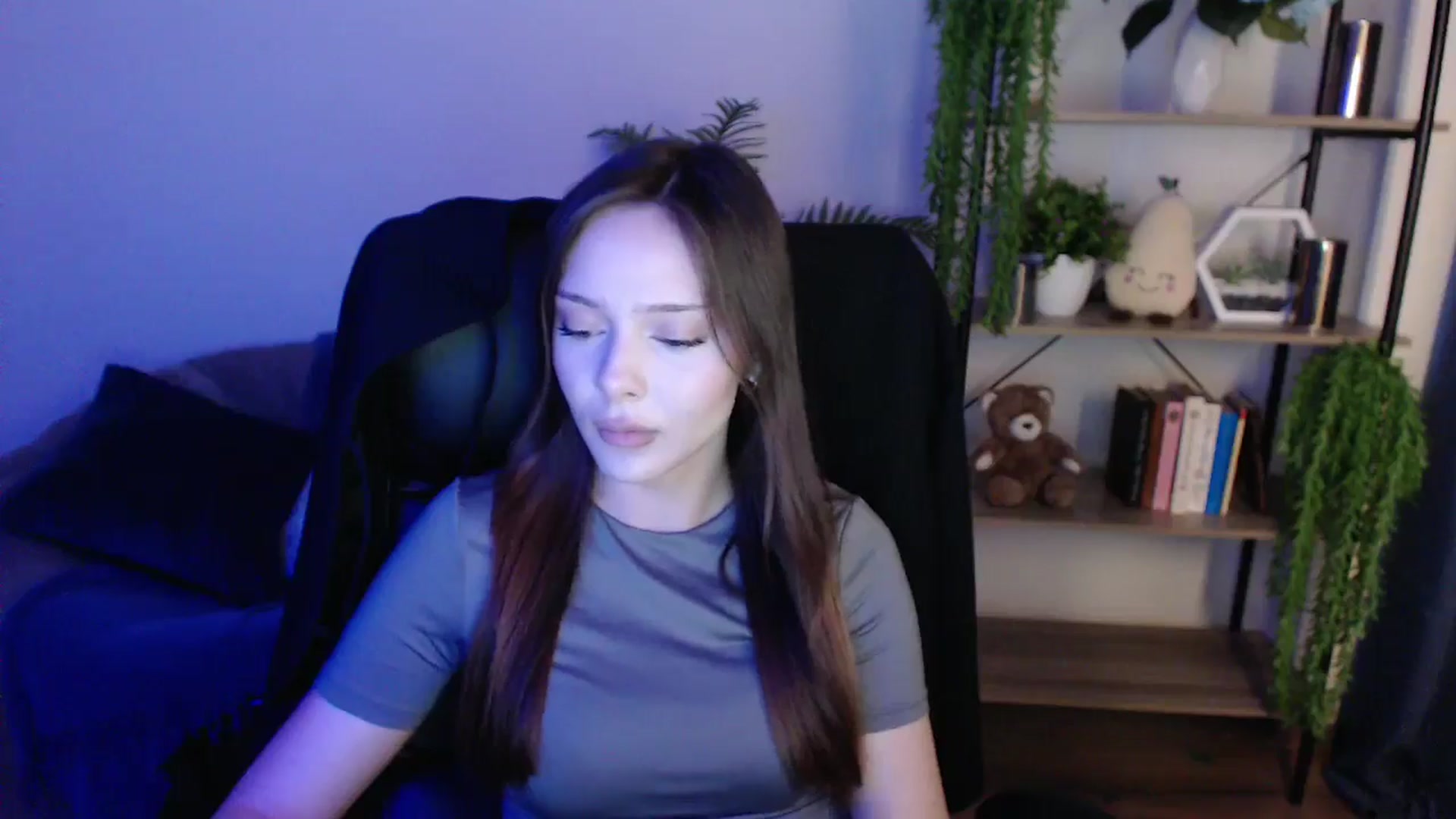 Gallery image thumbnail from KateManelli's myfreecams stream on, 02/04/2025, 11:32 image 19 of 20