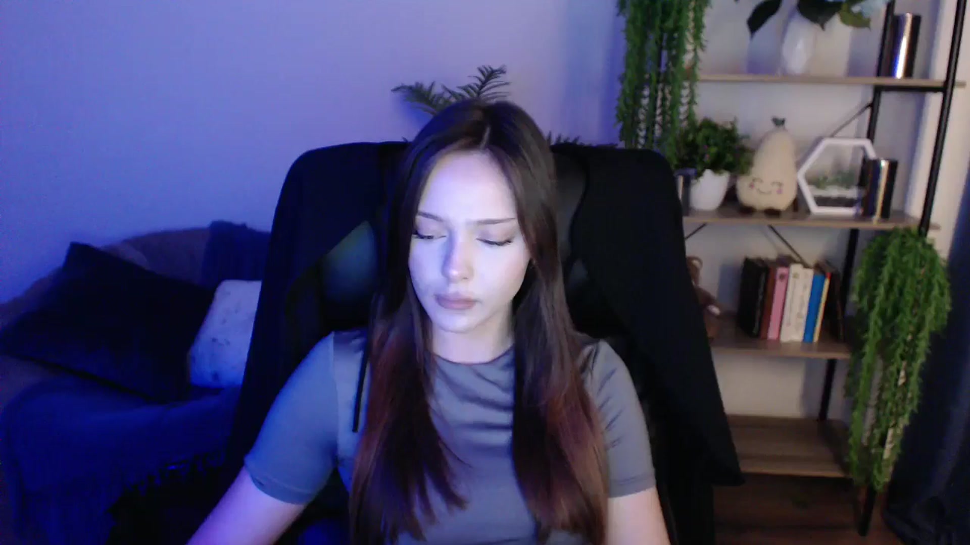 Gallery image thumbnail from KateManelli's myfreecams stream on, 02/04/2025, 13:02 image 6 of 20