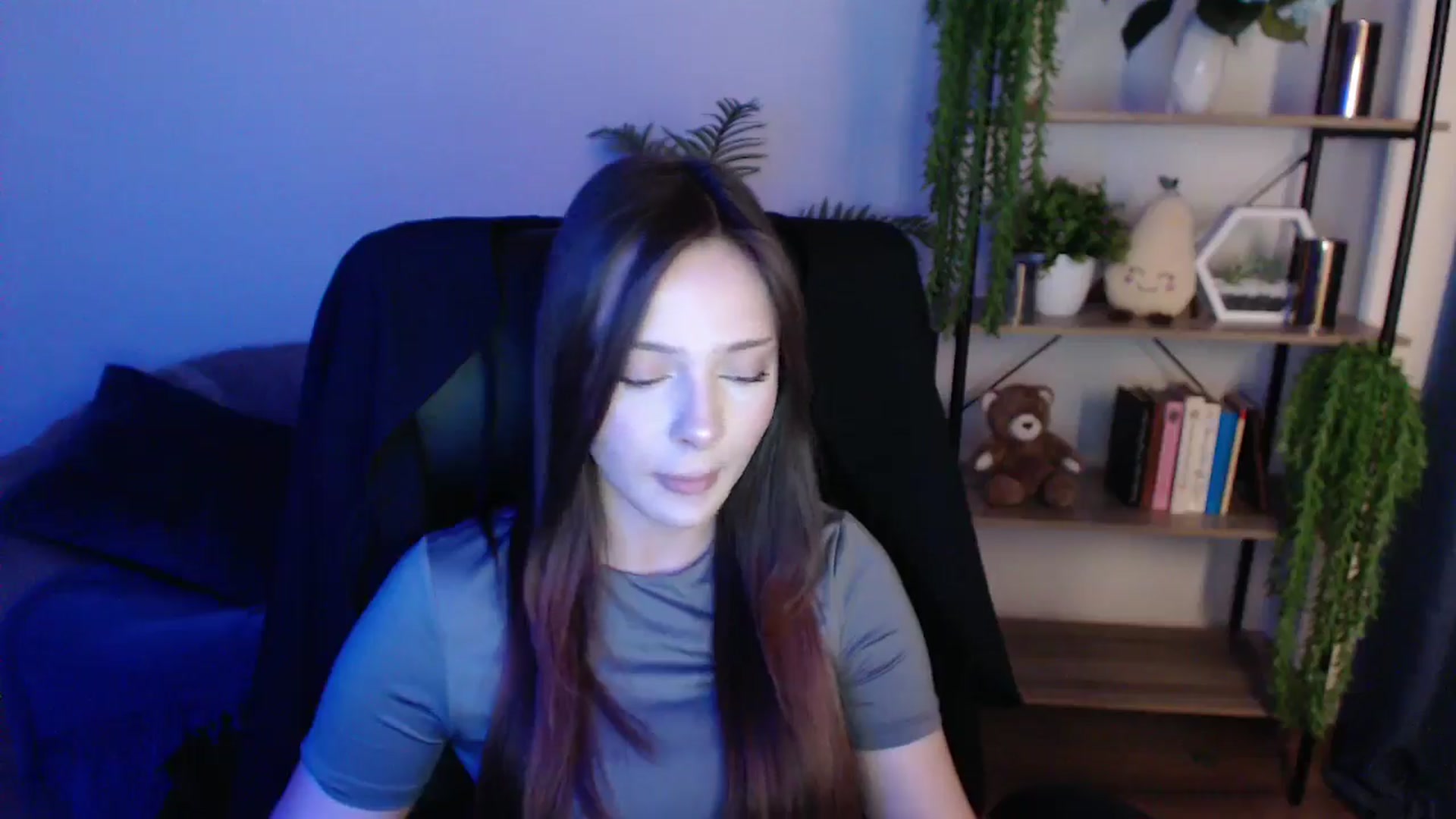Gallery image thumbnail from KateManelli's myfreecams stream on, 02/04/2025, 13:02 image 10 of 20