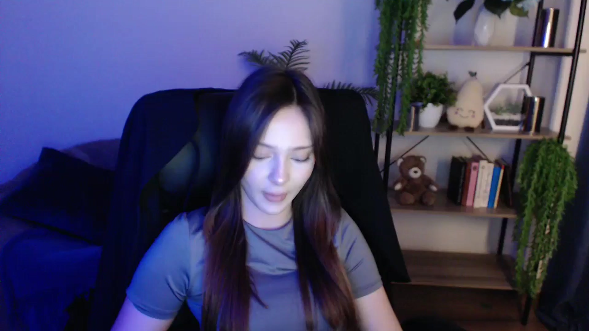 Gallery image thumbnail from KateManelli's myfreecams stream on, 02/04/2025, 13:02 image 19 of 20