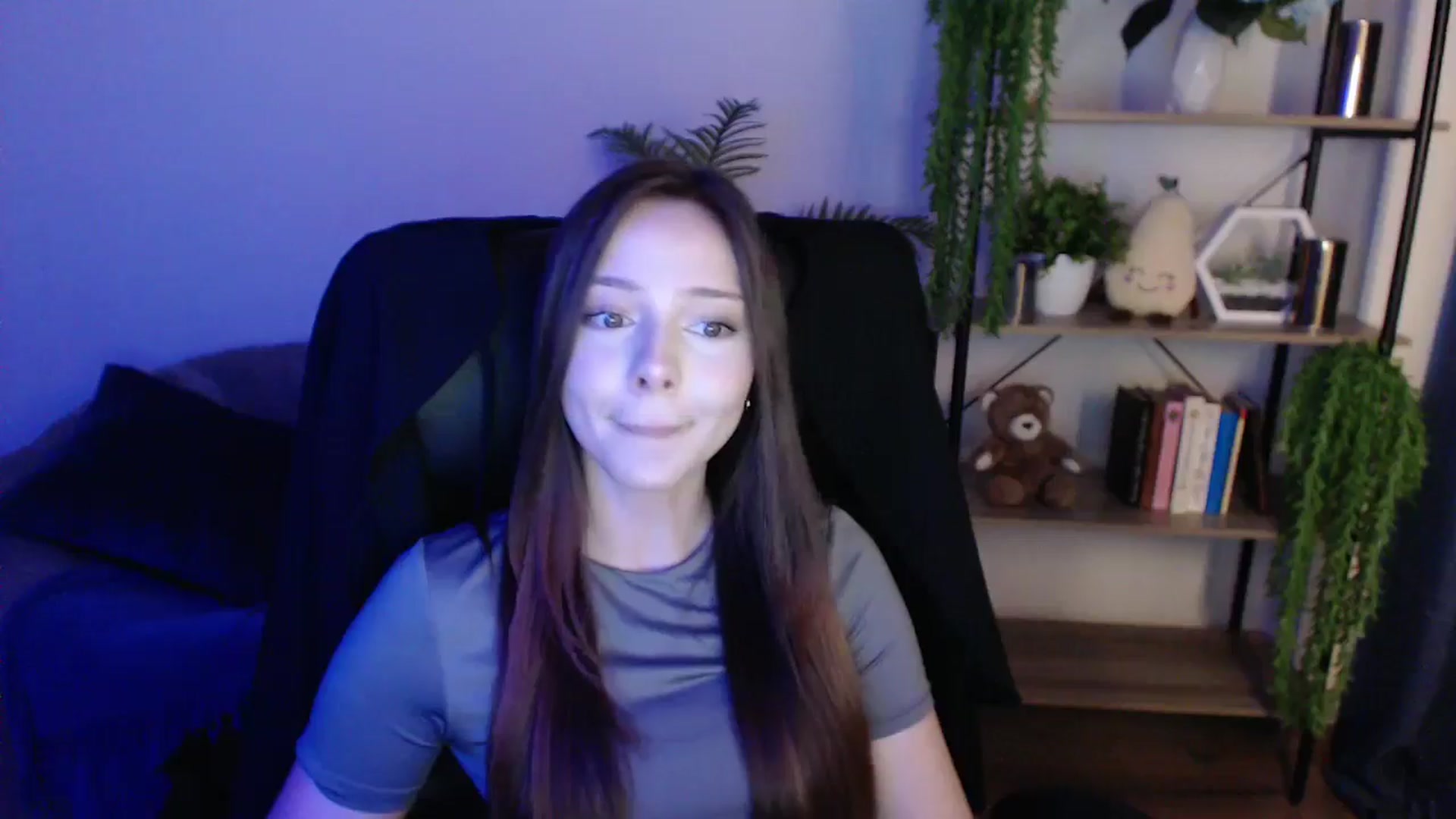 Gallery image thumbnail from KateManelli's myfreecams stream on, 02/04/2025, 13:02 image 12 of 20