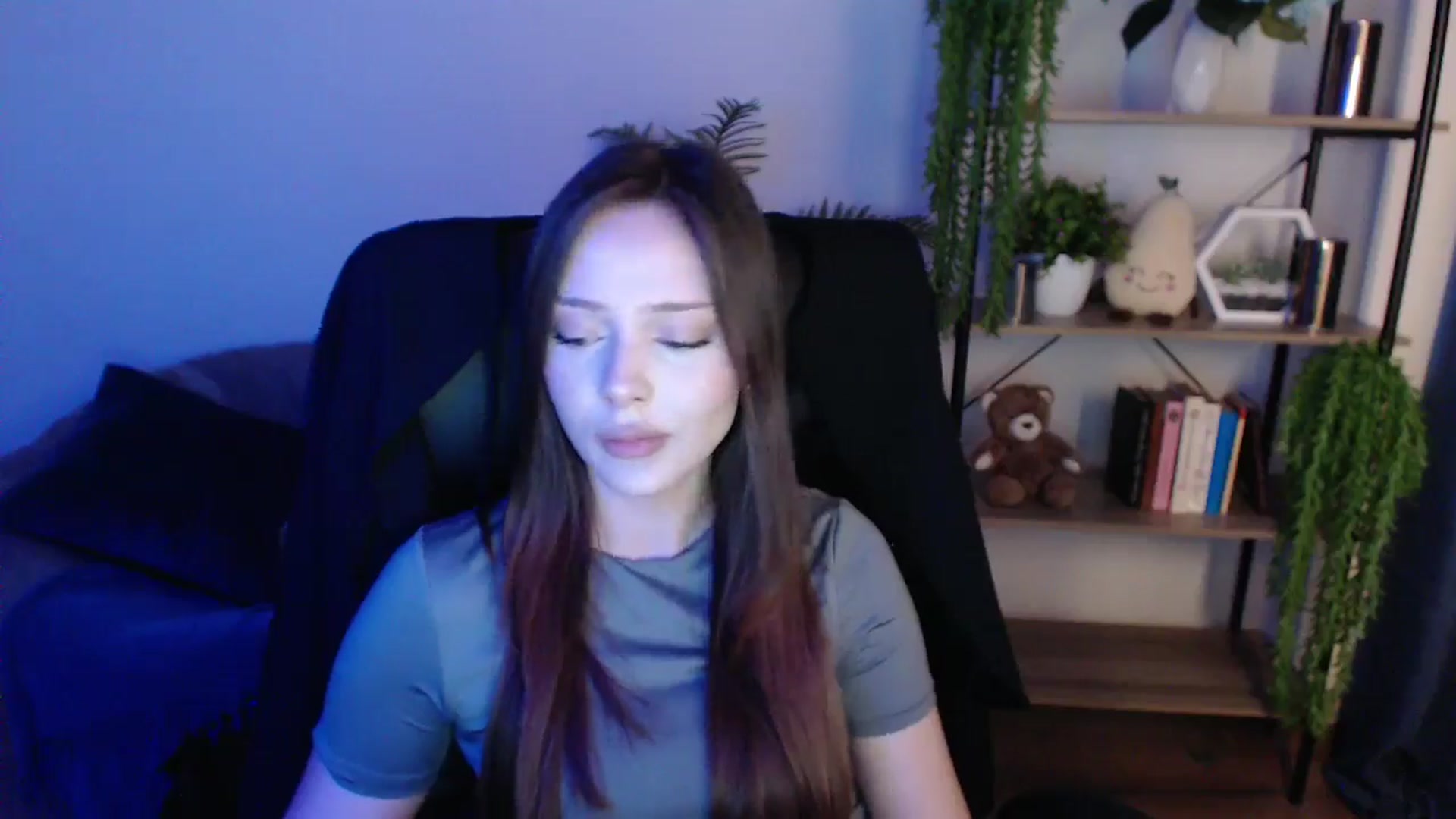 Gallery image thumbnail from KateManelli's myfreecams stream on, 02/04/2025, 13:02 image 8 of 20