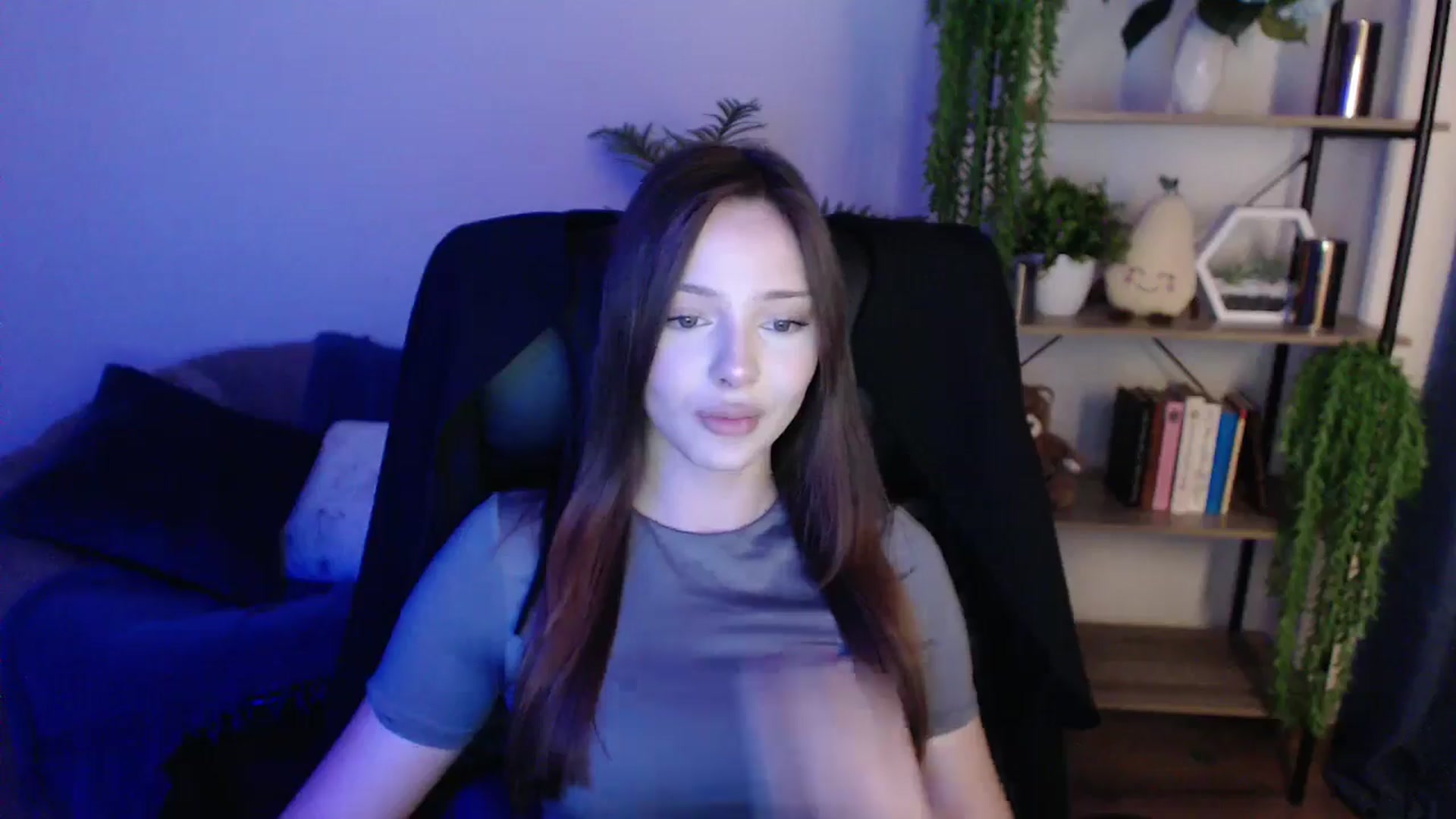 Gallery image thumbnail from KateManelli's myfreecams stream on, 02/04/2025, 13:02 image 2 of 20