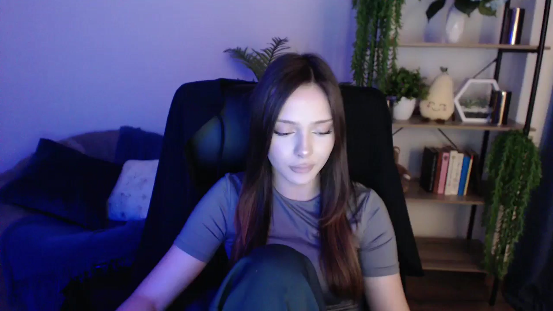 Gallery image thumbnail from KateManelli's myfreecams stream on, 02/04/2025, 13:58 image 5 of 20