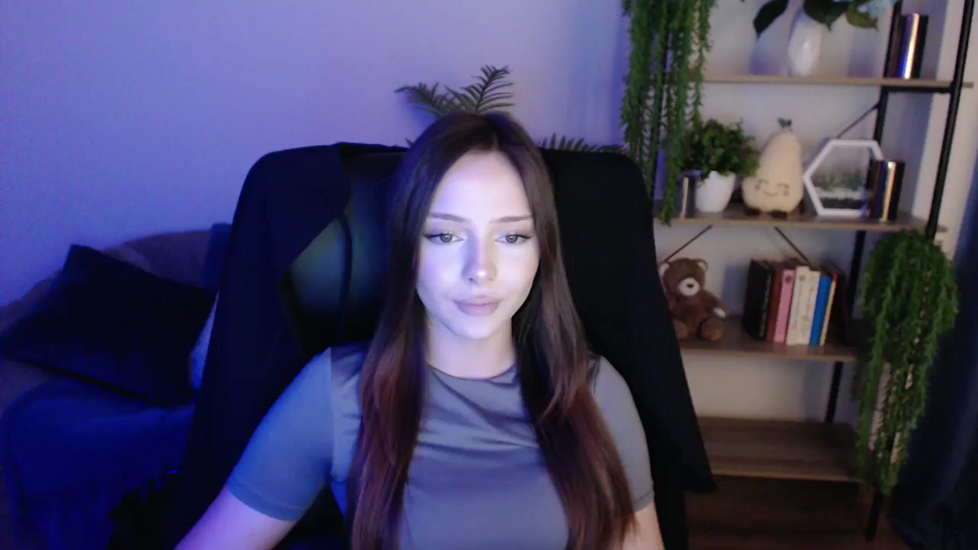 Gallery image thumbnail from KateManelli's myfreecams stream on, 02/04/2025, 13:58 image 17 of 20