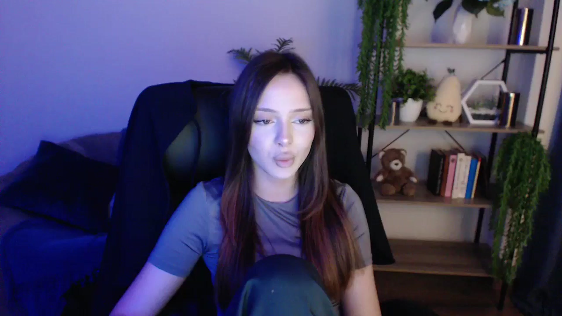 Gallery image thumbnail from KateManelli's myfreecams stream on, 02/04/2025, 13:58 image 2 of 20