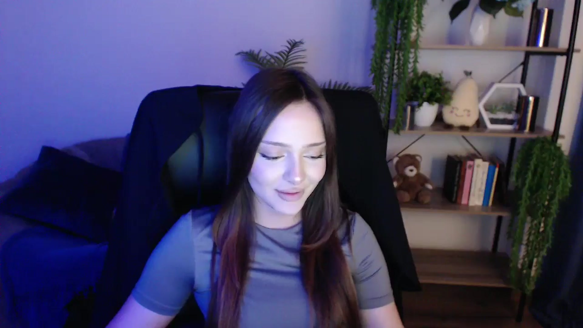 Gallery image thumbnail from KateManelli's myfreecams stream on, 02/04/2025, 13:58 image 14 of 20