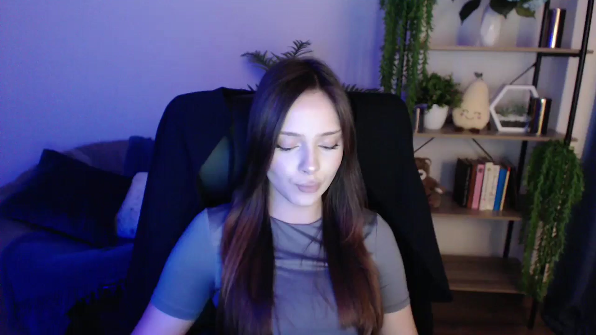 Gallery image thumbnail from KateManelli's myfreecams stream on, 02/04/2025, 14:39 image 16 of 20