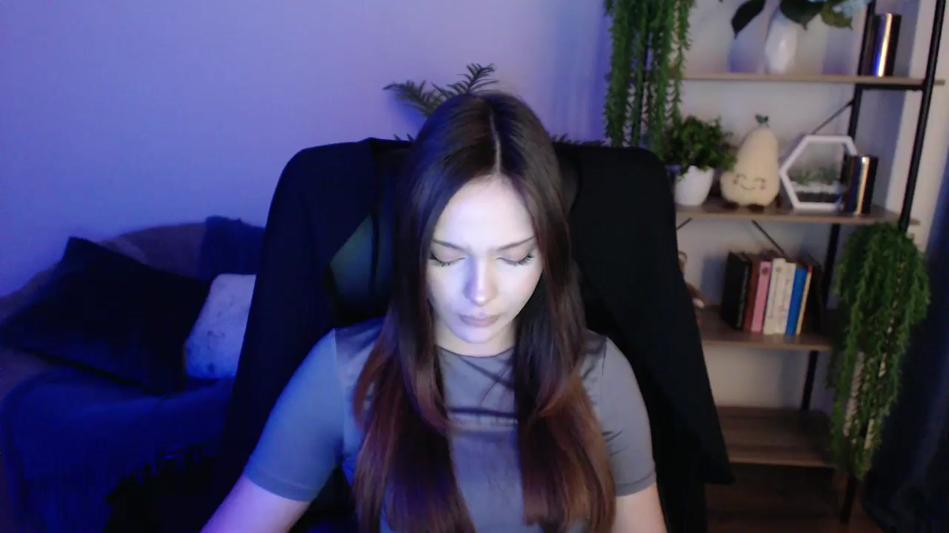 Gallery image thumbnail from KateManelli's myfreecams stream on, 02/04/2025, 14:39 image 12 of 20