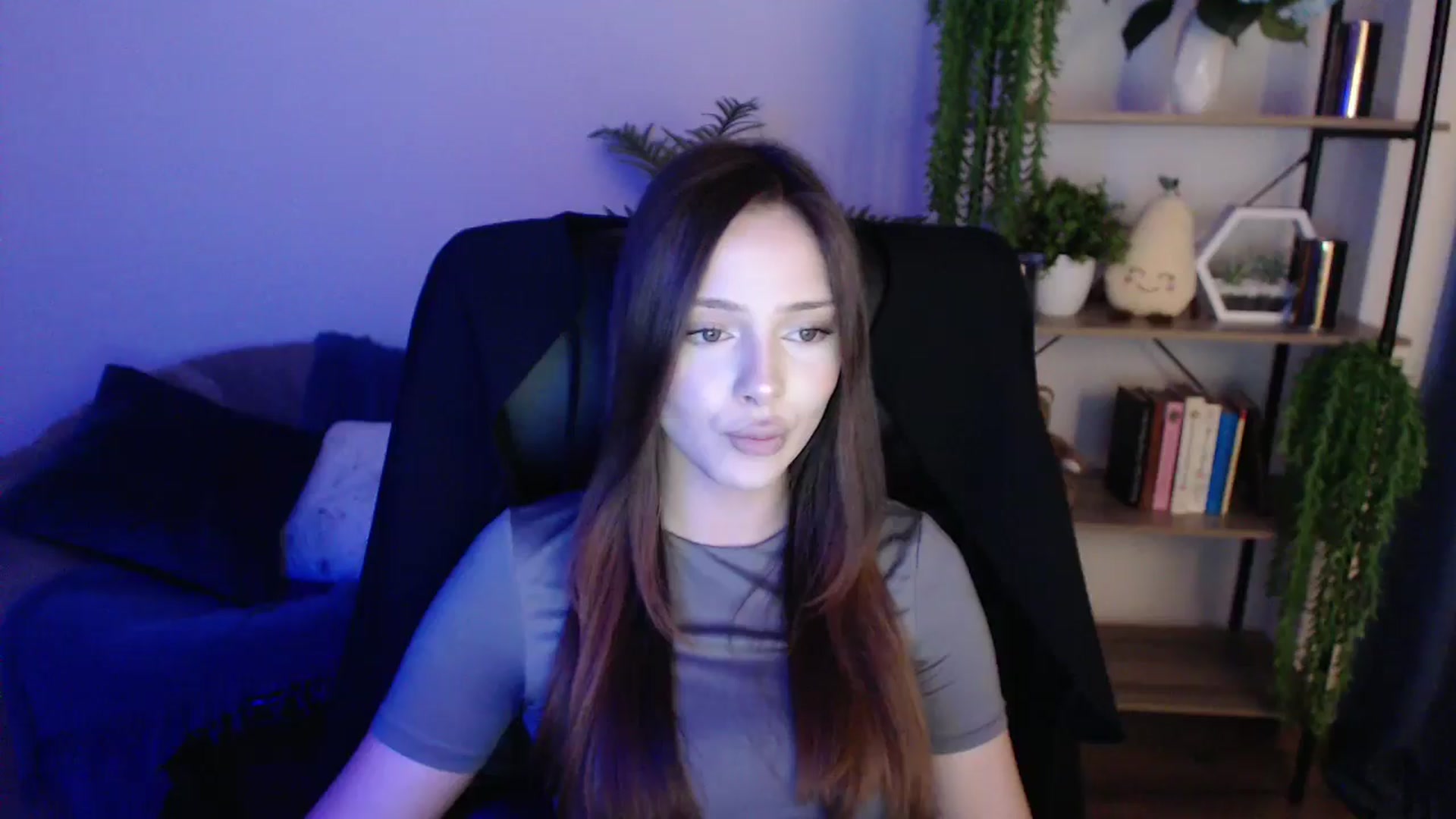 Gallery image thumbnail from KateManelli's myfreecams stream on, 02/04/2025, 14:39 image 13 of 20