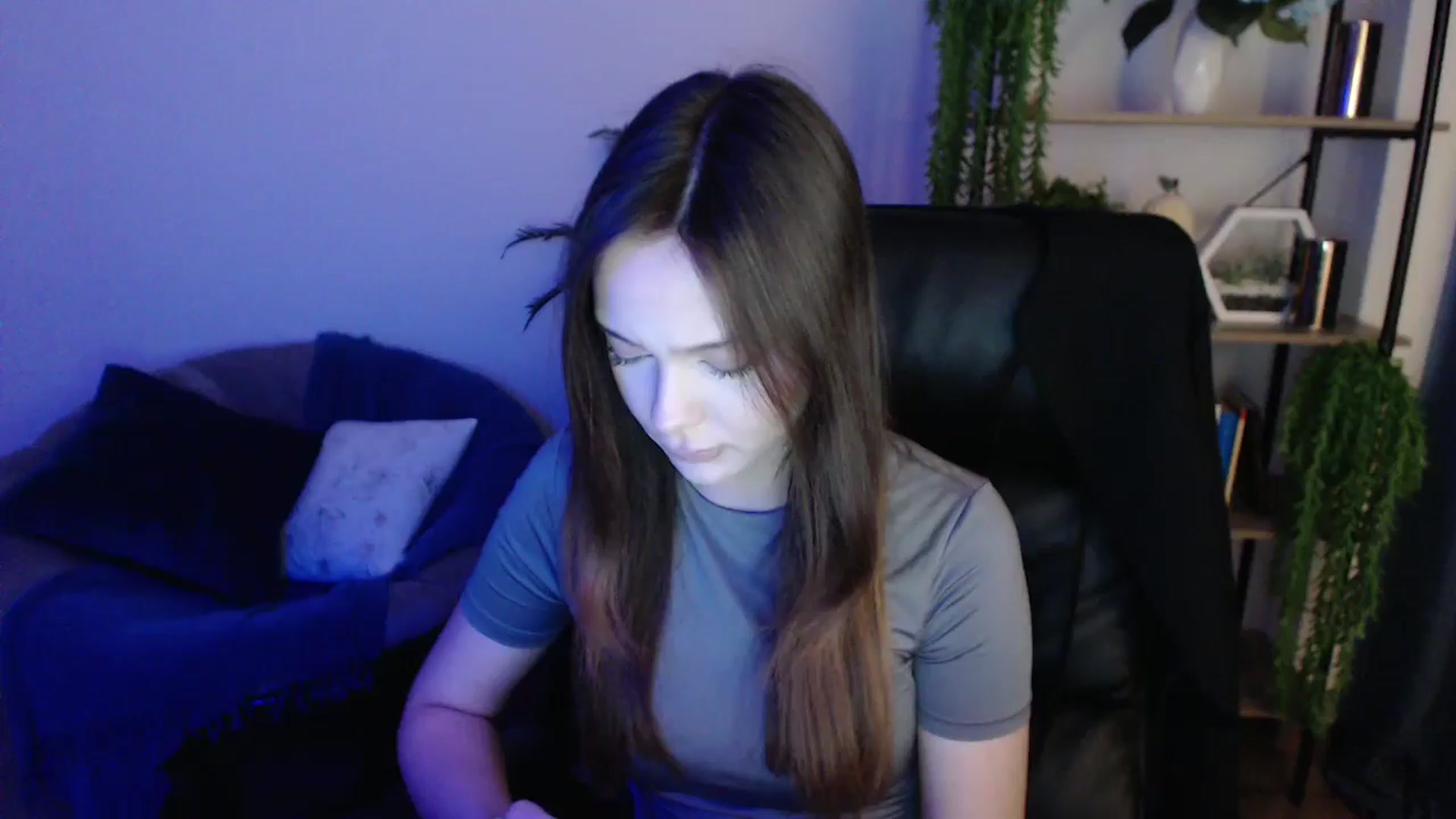 Gallery image thumbnail from KateManelli's myfreecams stream on, 02/04/2025, 14:39 image 8 of 20