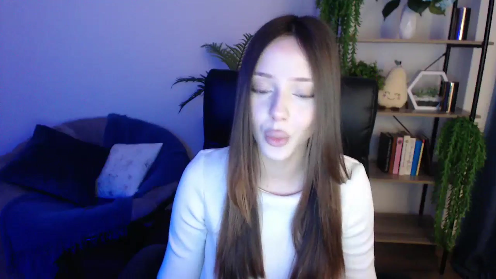 Gallery image thumbnail from KateManelli's myfreecams stream on, 02/05/2025, 09:15 image 2 of 20