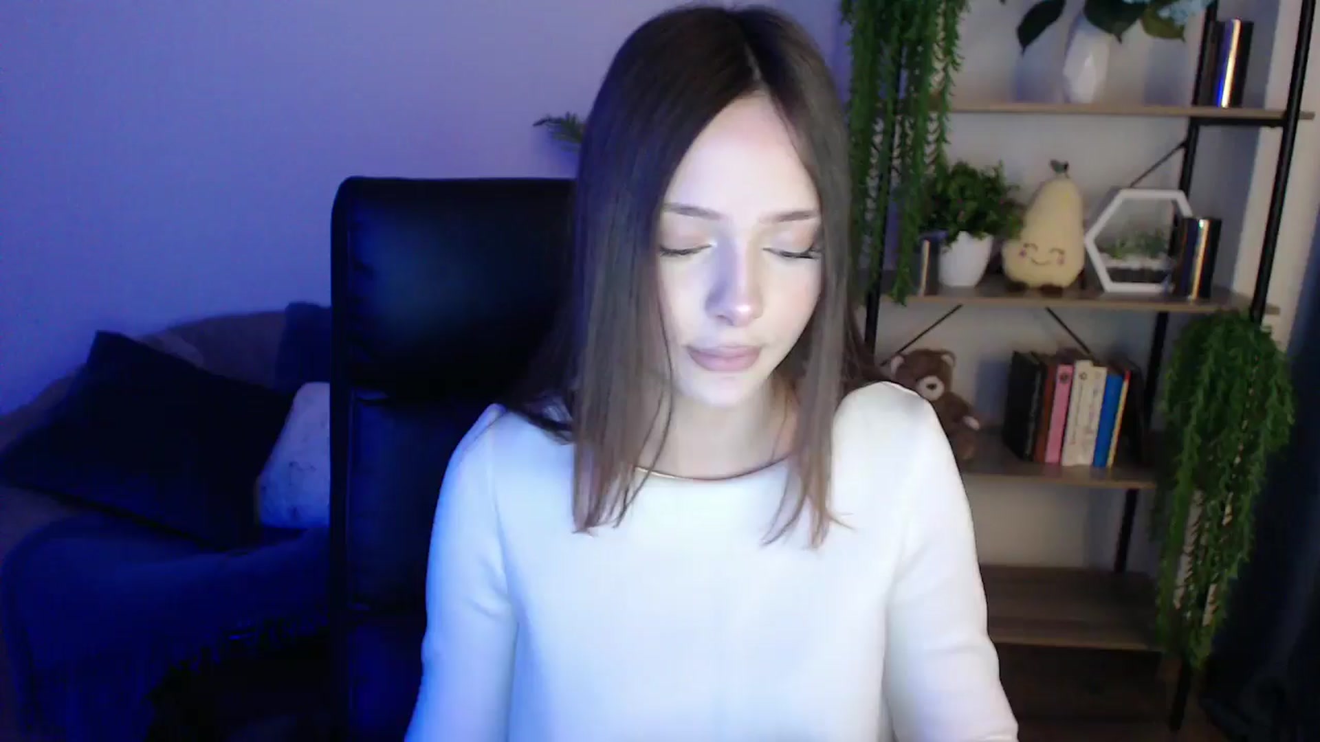 Gallery image thumbnail from KateManelli's myfreecams stream on, 02/05/2025, 09:15 image 7 of 20