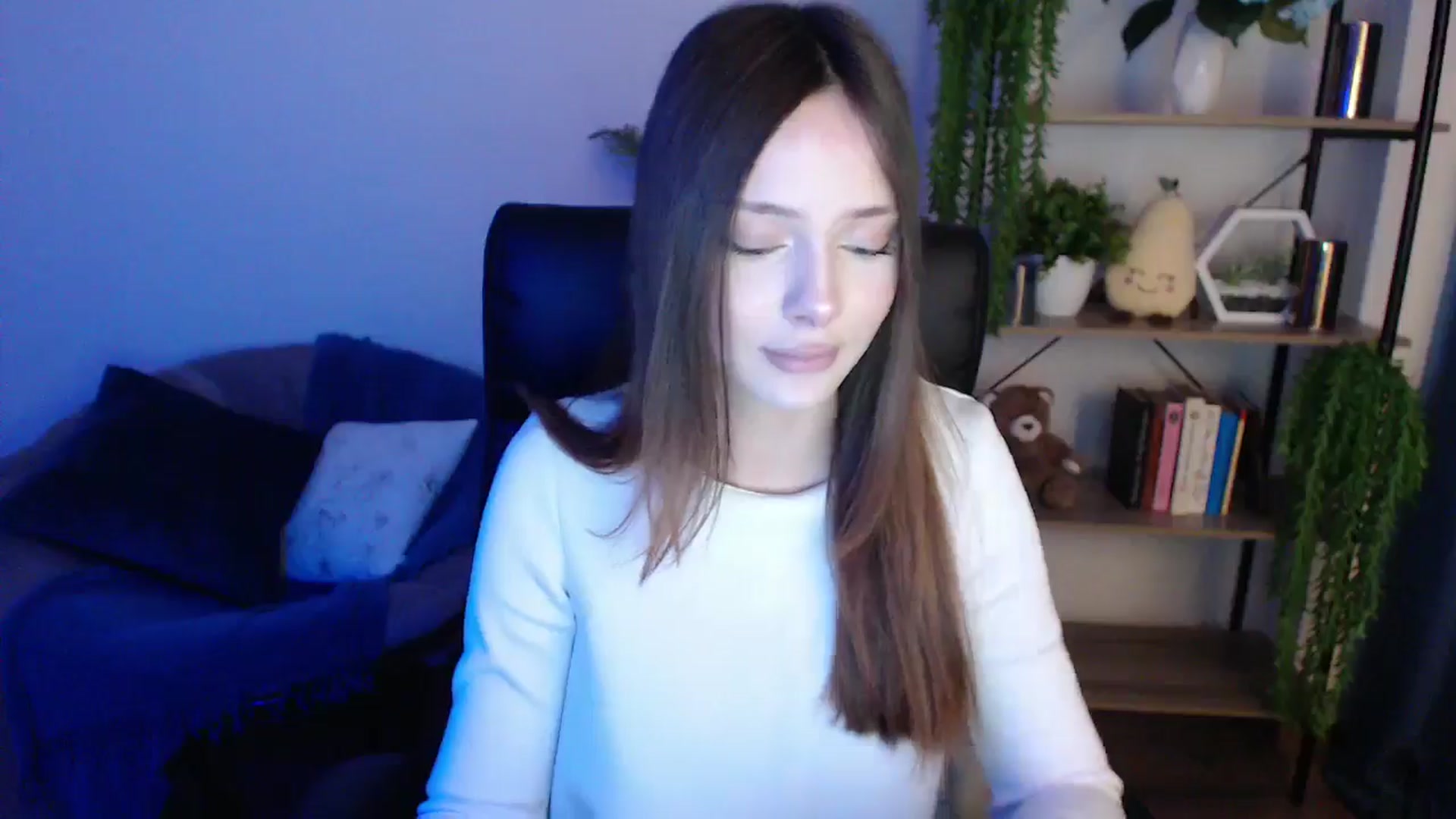 Gallery image thumbnail from KateManelli's myfreecams stream on, 02/05/2025, 09:15 image 12 of 20