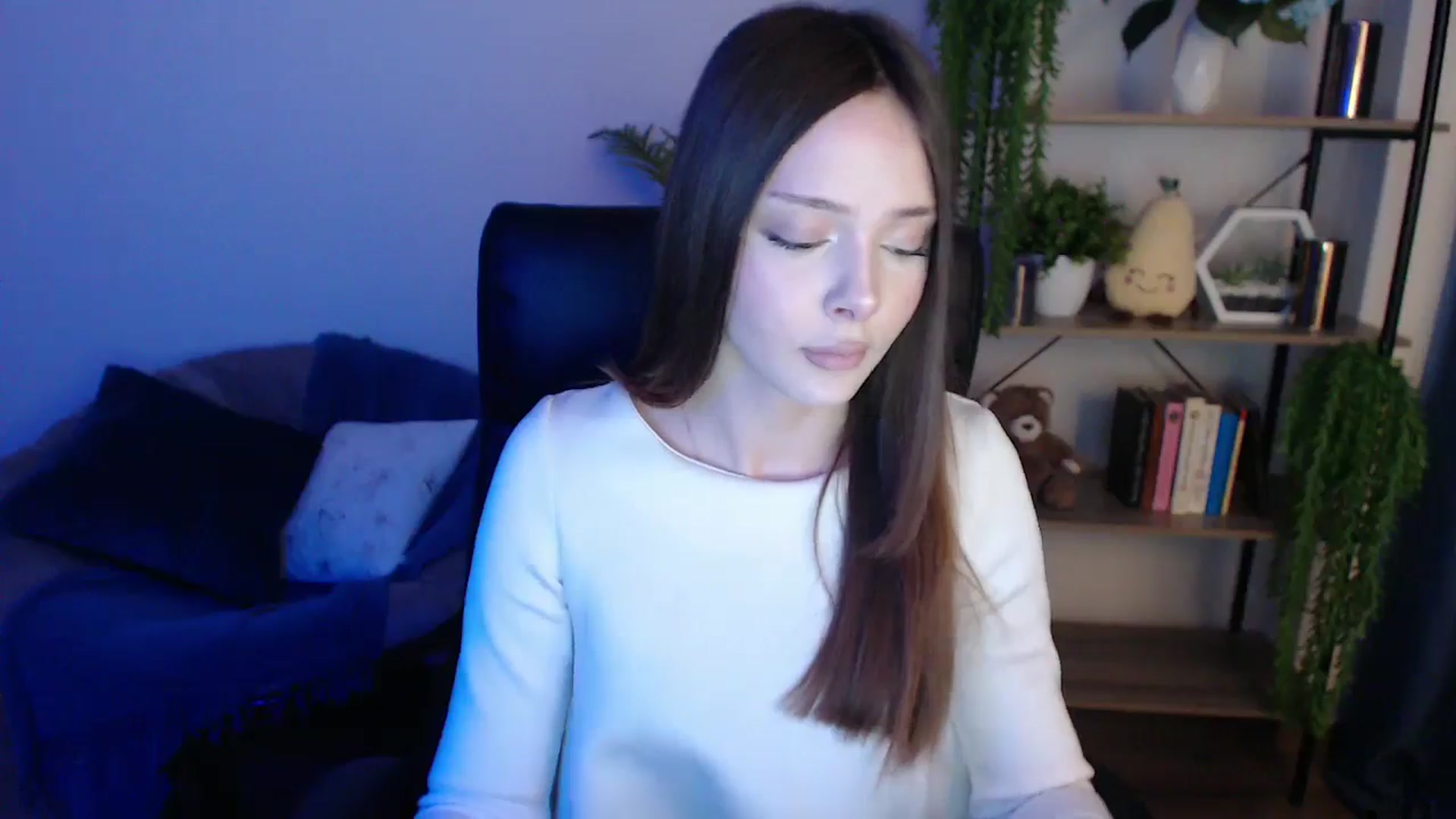 Gallery image thumbnail from KateManelli's myfreecams stream on, 02/05/2025, 09:30 image 7 of 20