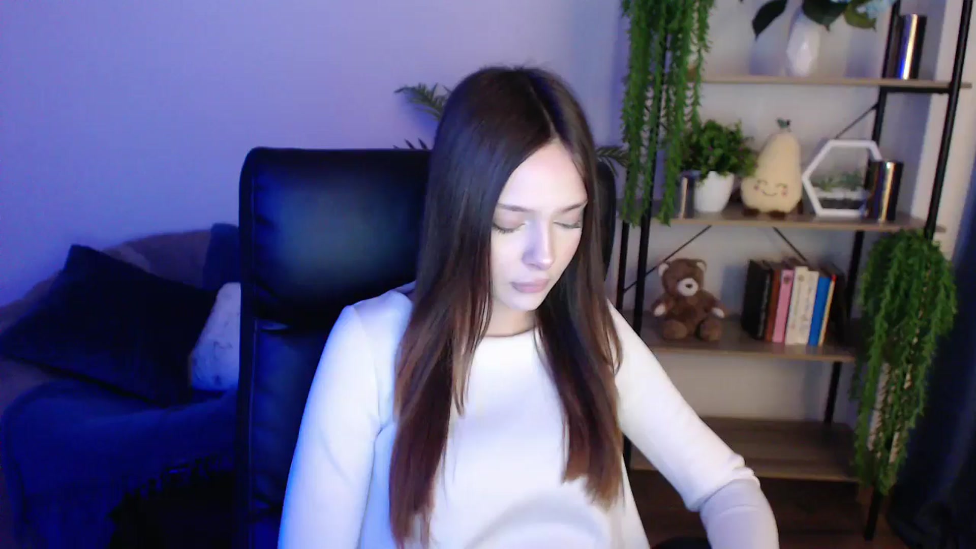 Gallery image thumbnail from KateManelli's myfreecams stream on, 02/05/2025, 09:30 image 13 of 20