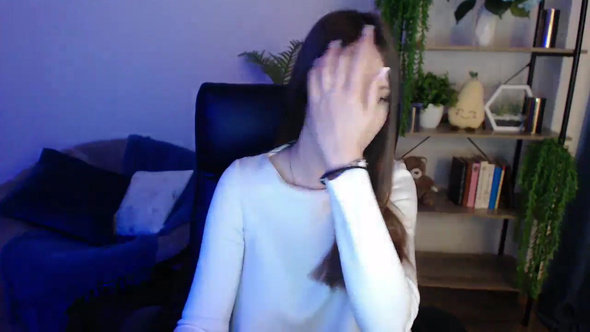 Gallery image thumbnail from KateManelli's myfreecams stream on, 02/05/2025, 09:30 image 11 of 20