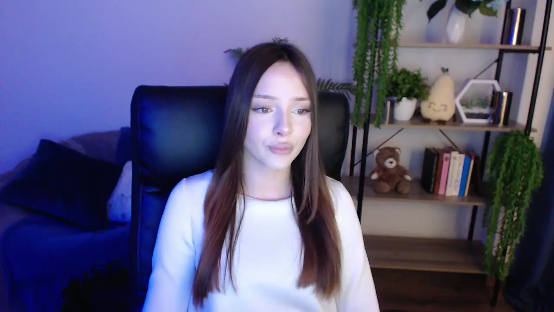 Gallery image thumbnail from KateManelli's myfreecams stream on, 02/05/2025, 09:30 image 17 of 20