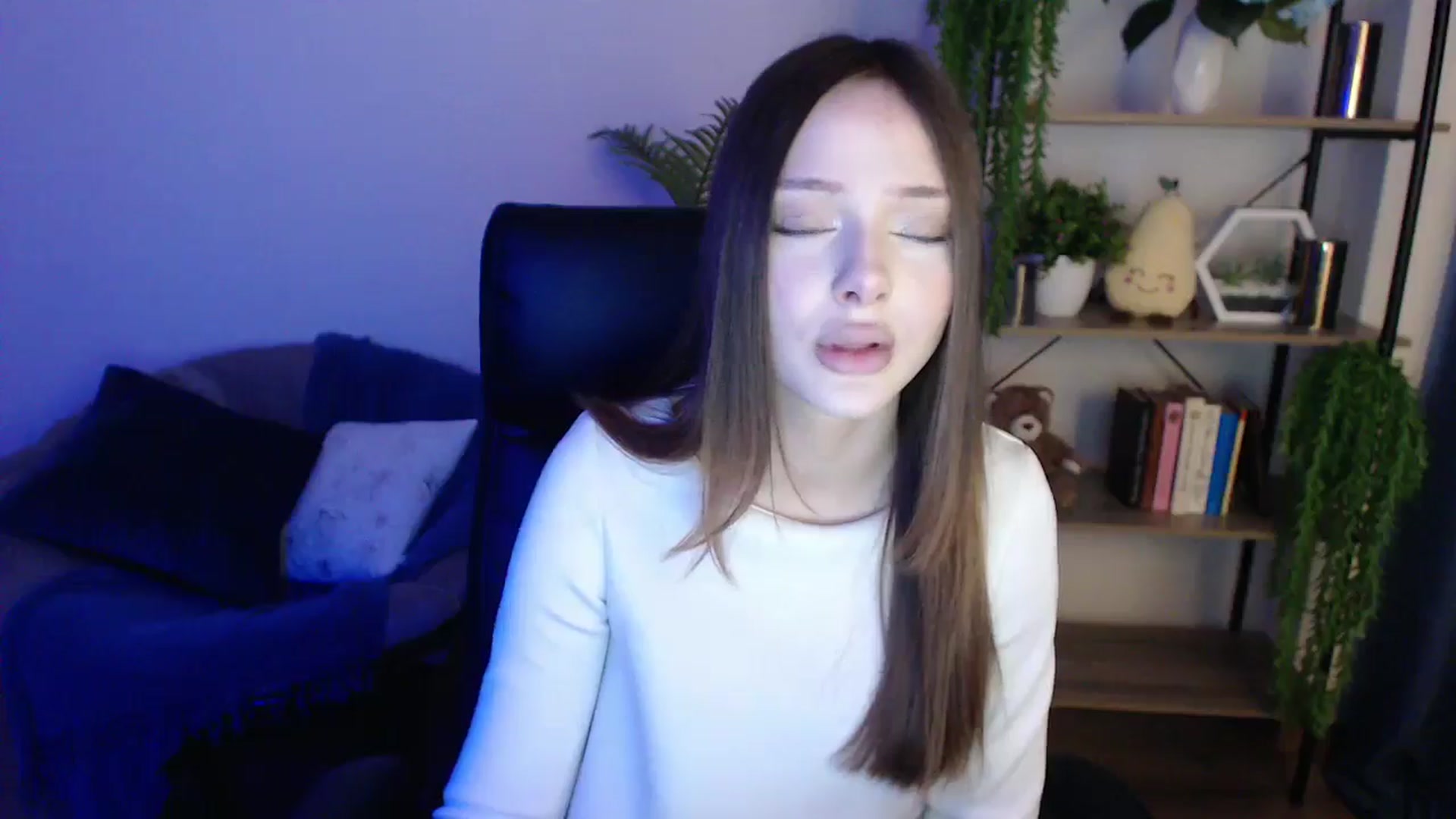 Gallery image thumbnail from KateManelli's myfreecams stream on, 02/05/2025, 09:30 image 2 of 20