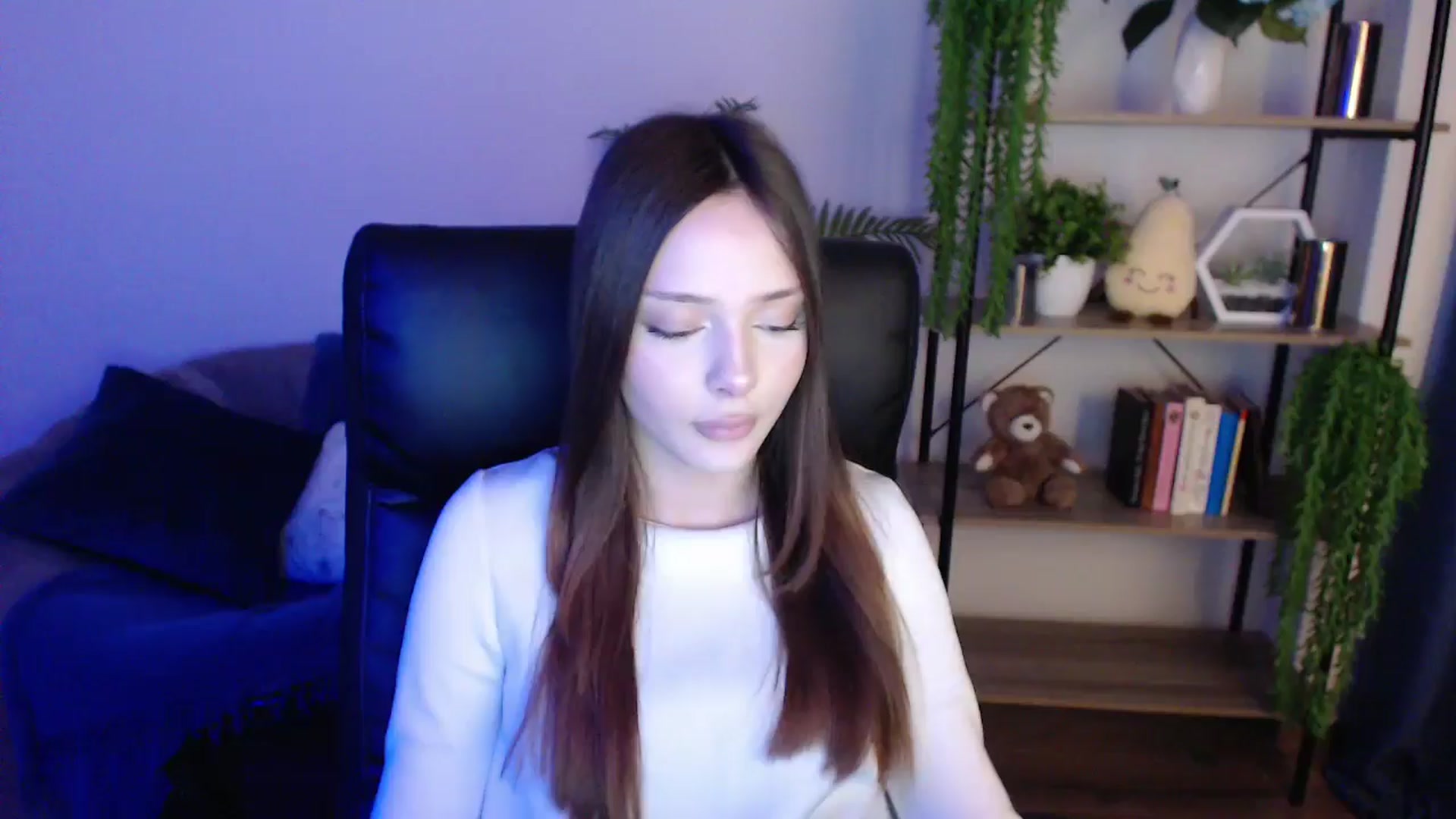 Gallery image thumbnail from KateManelli's myfreecams stream on, 02/05/2025, 09:30 image 19 of 20