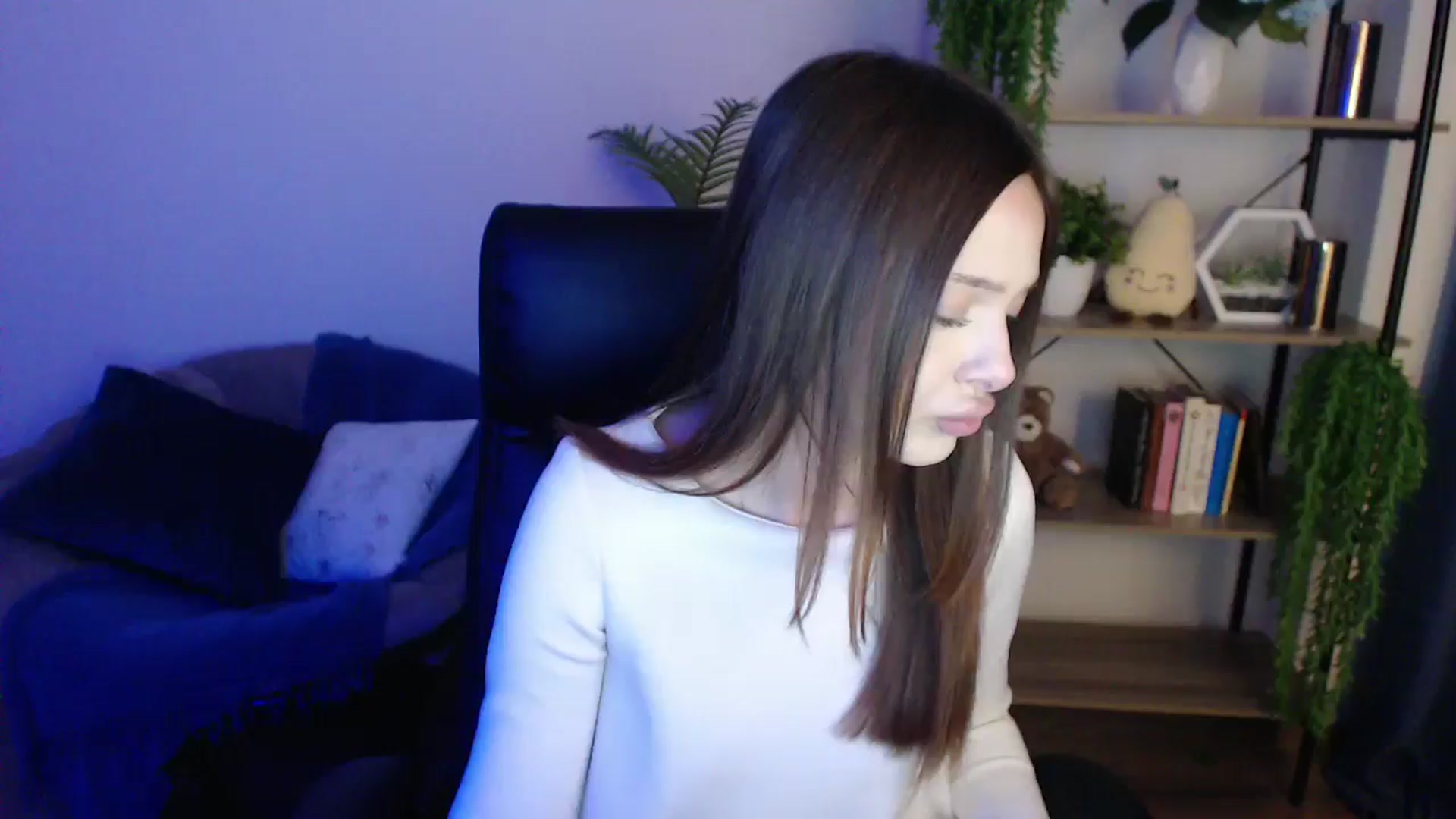 Gallery image thumbnail from KateManelli's myfreecams stream on, 02/05/2025, 09:30 image 6 of 20