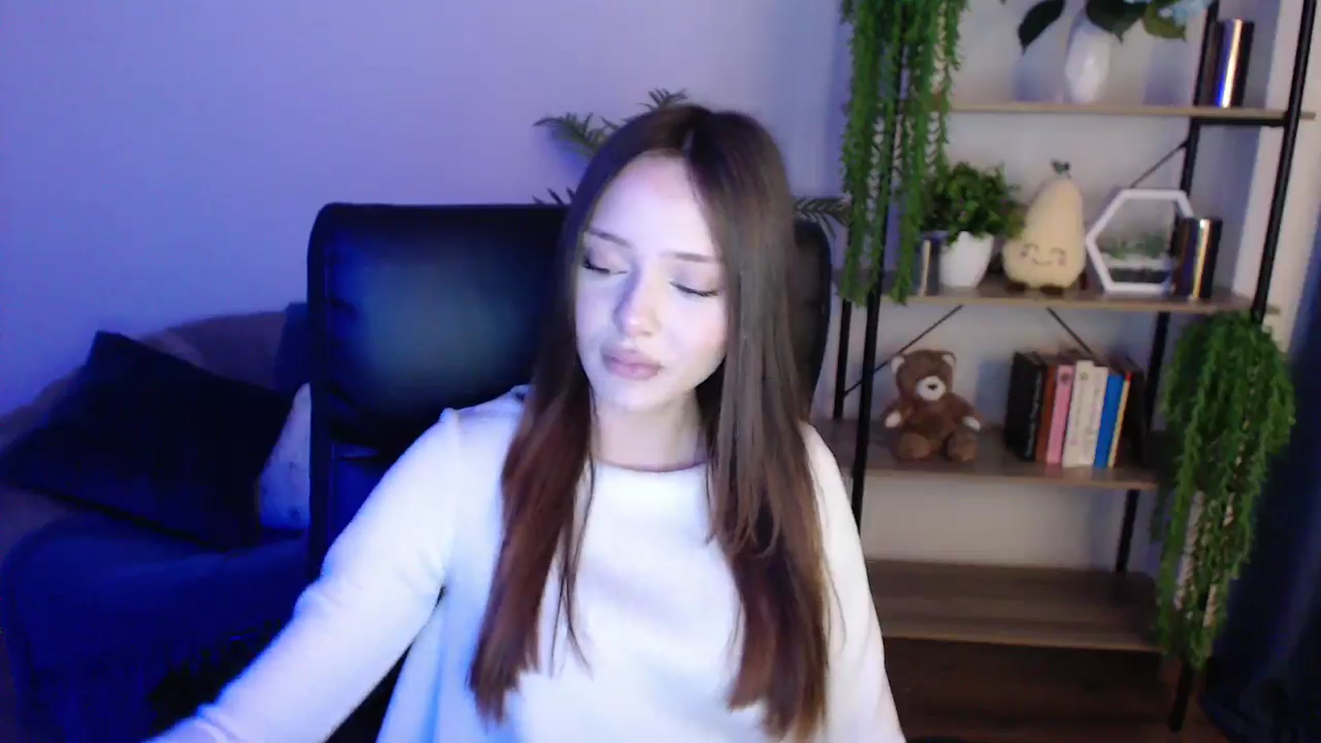 Gallery image thumbnail from KateManelli's myfreecams stream on, 02/05/2025, 09:30 image 18 of 20